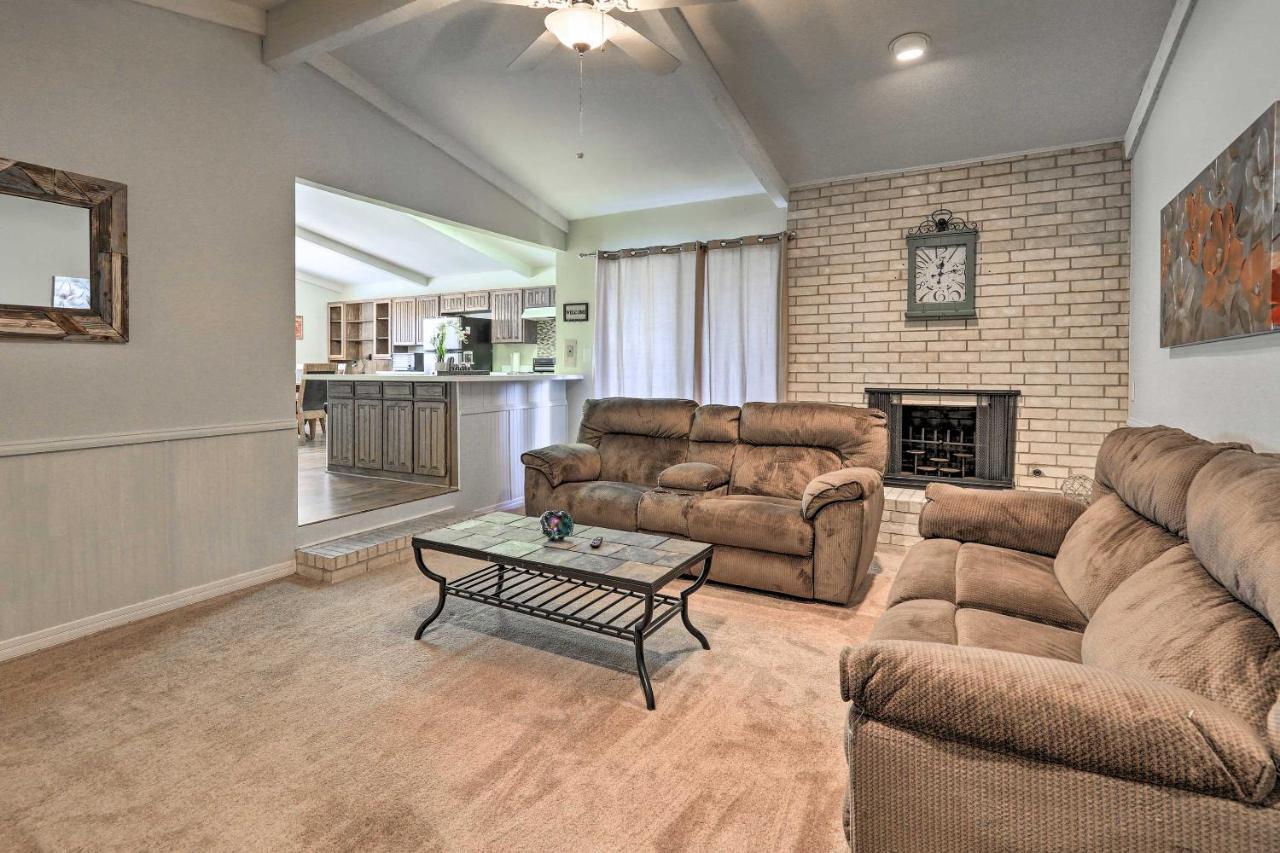 Granbury Getaway With Lake Views 2 Mi To Downtown! Buitenkant foto