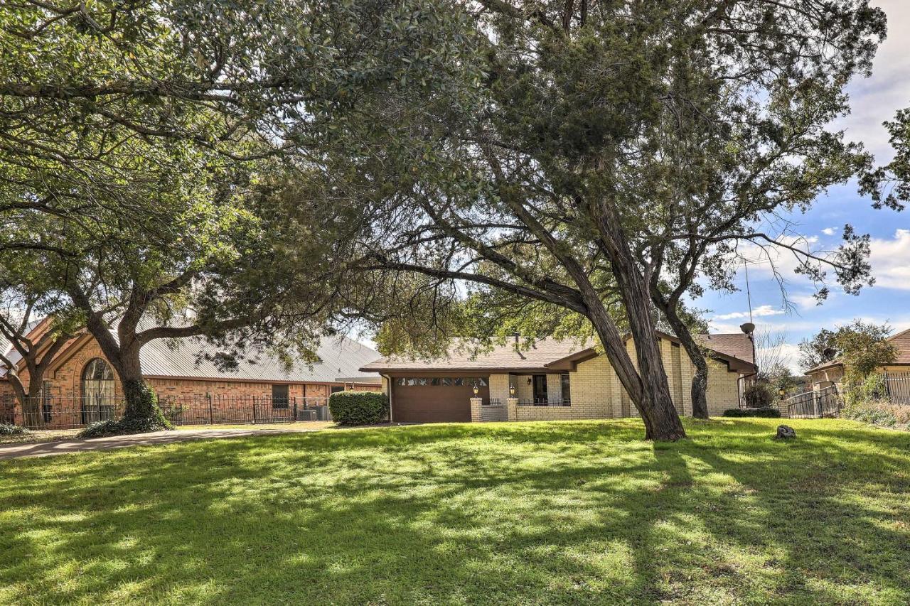 Granbury Getaway With Lake Views 2 Mi To Downtown! Buitenkant foto